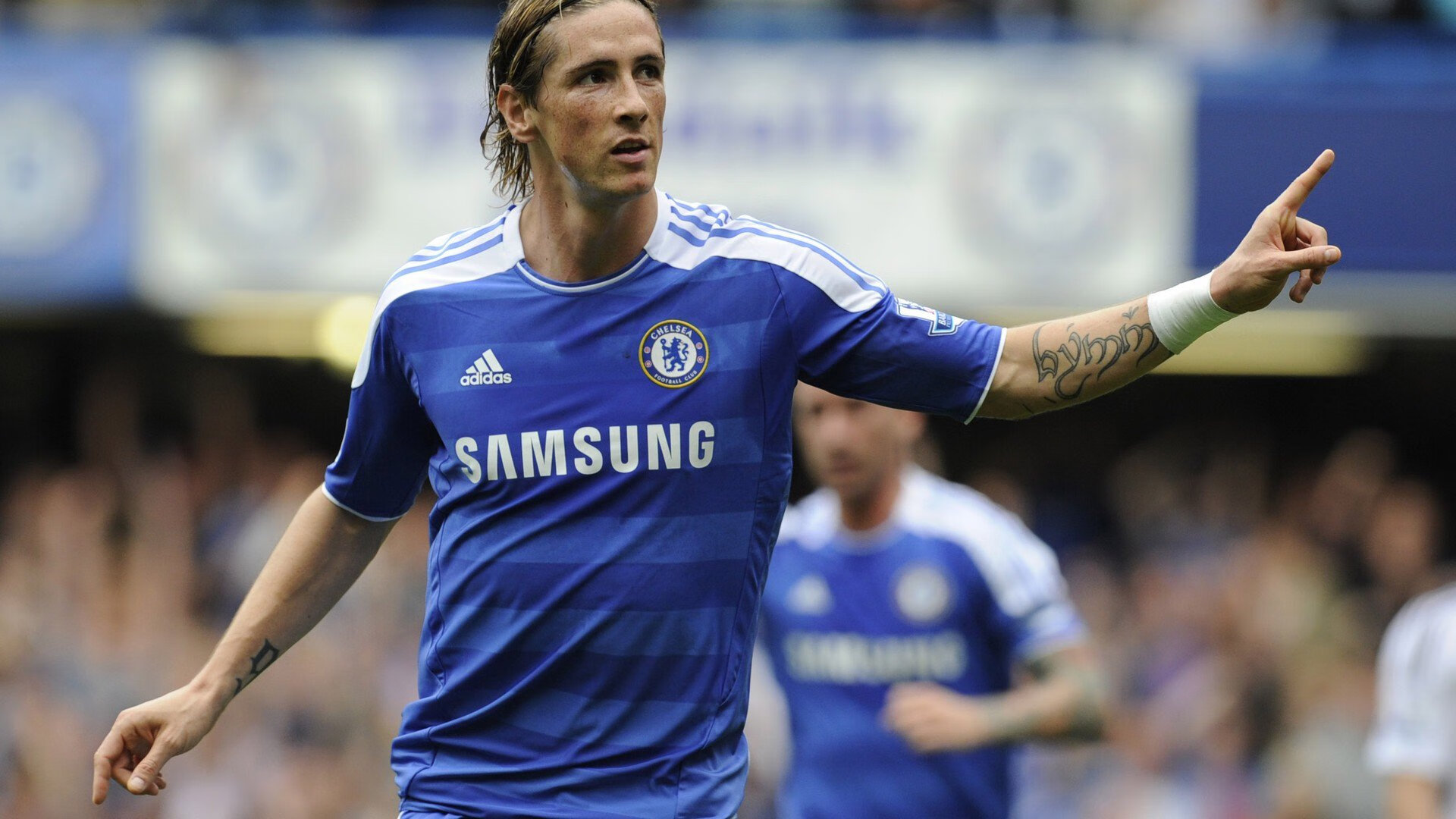 场上斗智:教练临场应变与战术调整解析,教练临场指挥些什么